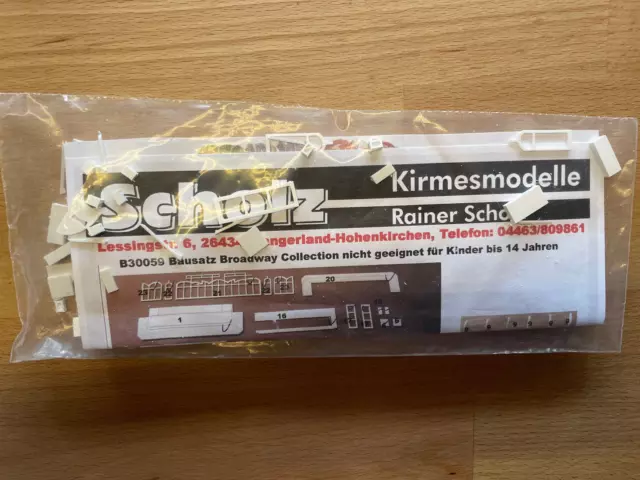 Kirmesmodell  "Broadway Collection"  1:87 Bausatz von Scholz Rummel Modellbahn