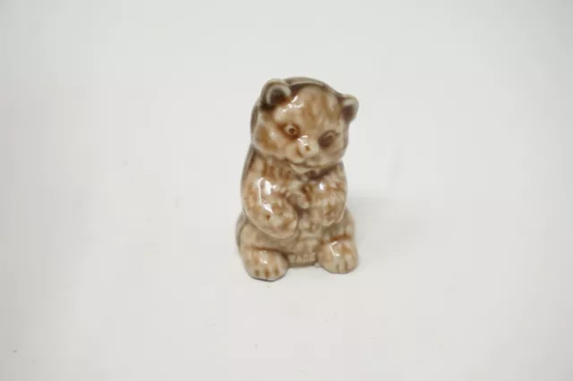 Miniature Porcelain Teddy Bear Figurine Whimsies Wade England Red Rose Tea