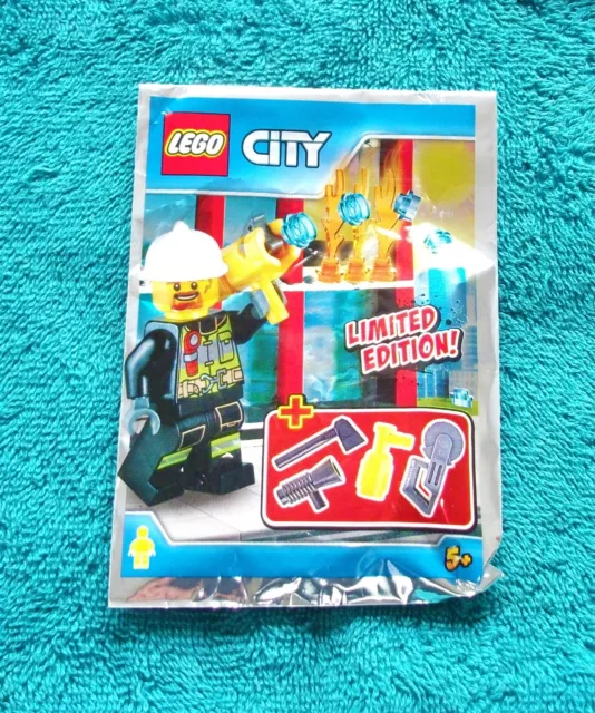 LEGO CITY: Fireman with Equipment Polybag Set 951704 BNSIP