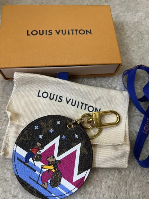 LOUIS VUITTON WORLD TOUR Palm Tree Headphones Pink Bag Charm, Key Chain  SOLD OUT