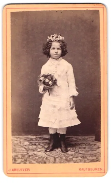 Fotografie J. Kreutzer, Kaufbeuren, Portrait junged Mädchen im weißen Kleid zur