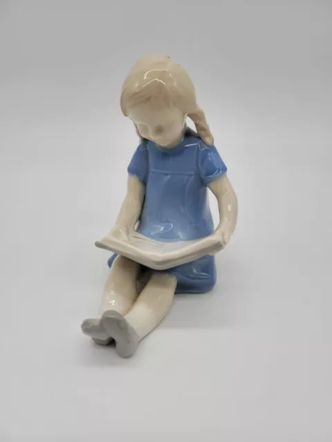 Vintage Carl Scheidig Style porcelain  GDR Figurine Little Girl With Book Rare