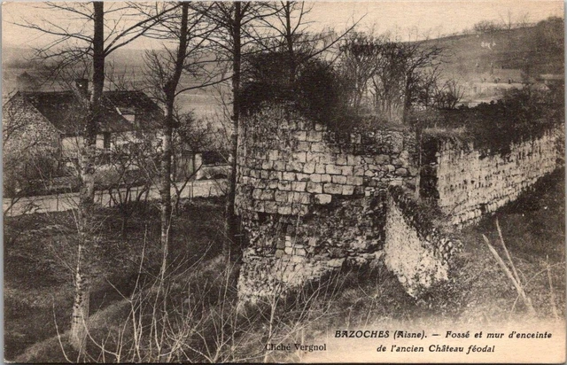CPA CLEFMONT, POSTE et Rue du Chateau 1915 EUR 6,00 - FR