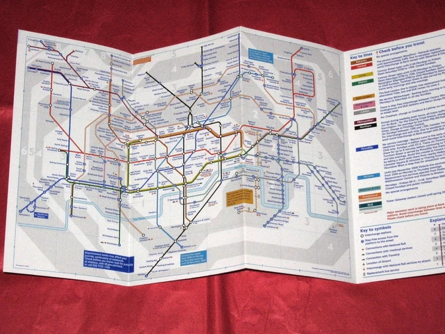 LONDON UNDERGROUND TUBE Map October 2008 - Version With Dotted East ...