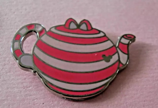 White Rabbit - Alice in Wonderland Teapot - Disney Lapel Pin