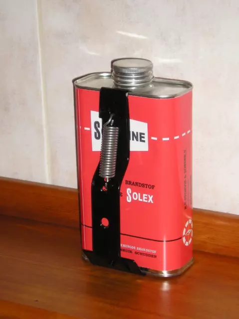 Solex-Solexine mit Halter-Benzindose bidon  ROT  1 Ltr.Velosolex Reservekanister