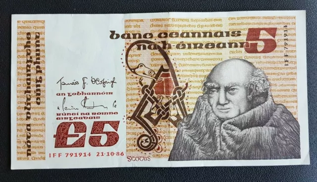 Ireland - Irland - Billet De 5 Pounds Du 21/10/1986 Ttb+.