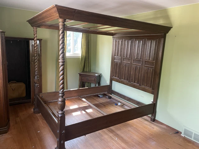 Ethan Allen Queen Bed 4 Poster  Charter Oak