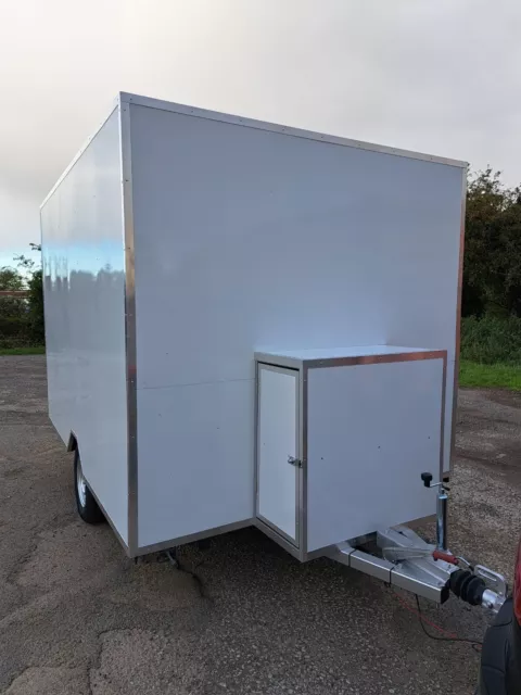 New Catering Trailer Burger Van Food Truck Pristine Condition Now Ready To View 3