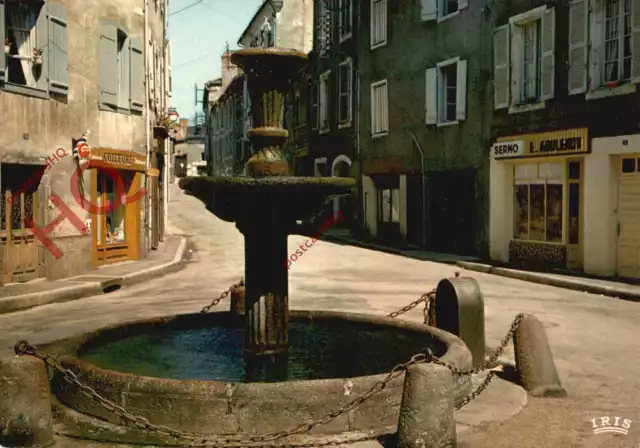 Picture Postcard-:Confolens, Vieille Fontaine