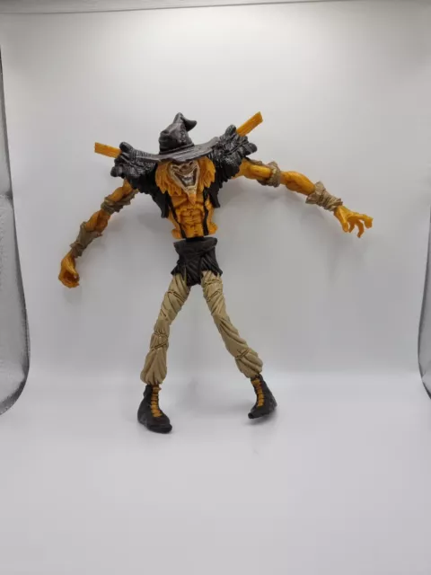 DC Comics 7.5" Twister Strike Scarecrow Legends Of The Dark Knight Kenner 1997