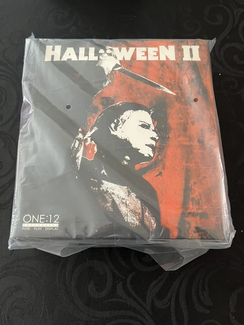 Mezco Toyz Michael Myers Halloween 2 II One:12 Collective Figure Case Fresh!