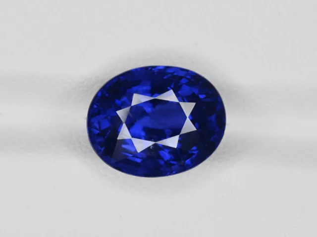 GIA Certified KASHMIR Blue Sapphire 7.05 Cts Natural Untreated Deep Royal Blue