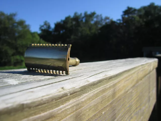 Beautiful Gillette 1930's New Type with Ball End Handle DE Safety Razor