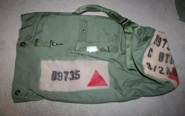 U.S. Military Issued DUFFLE BAG B9735 CBTRY 3/2ADA