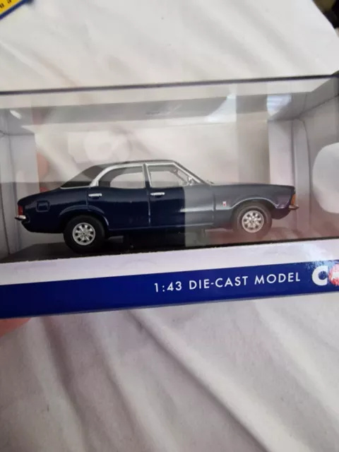 CORGI VANGUARDS - VA10318 Ford Cortina Mk3 200GT Marine Blue 1:43 Diecast Boxed