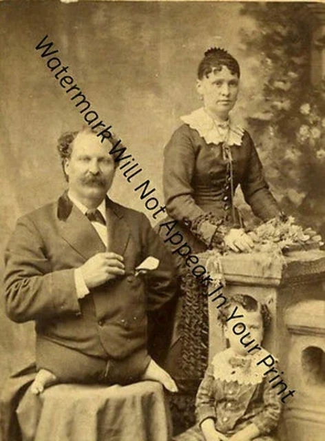 STRANGE ODD SPOOKY FREAKY CREEPY WEIRD Legless Acrobat Family VINTAGE PHOTO