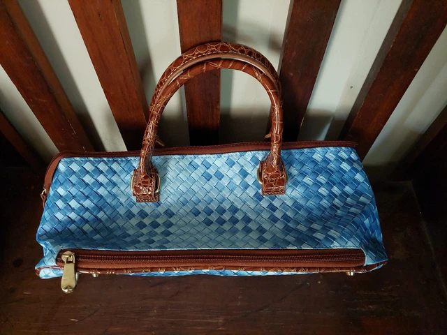 Samantha Brown Designer Purse Handbag Blue Woven Elongated Cute!! 3