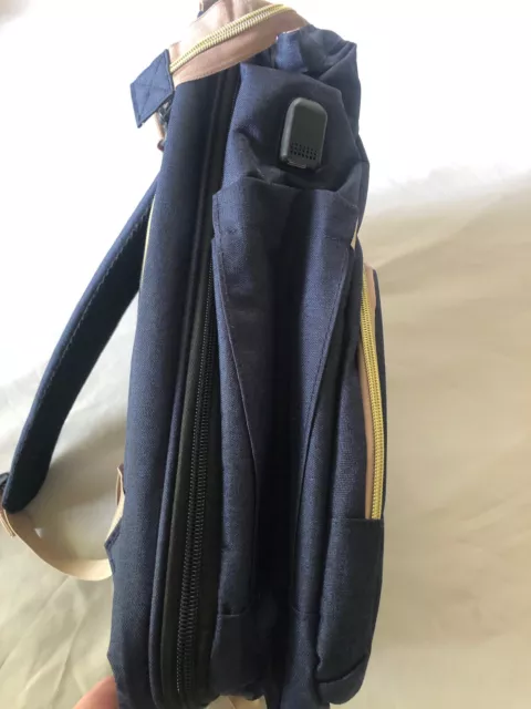 Living Traveling Share Baby Diaper Bag Multi-Function Travel Changing Station 3