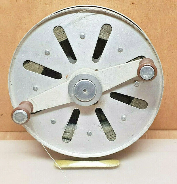 Moulinet De Pêche Vintage Roddy Sprinter 260 - Taille 6000 - Fabriqué Au Japon - Occasion