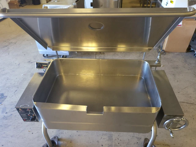 40 Gallon GROEN HFP/2E-4 Manual Tilting Braising Pan Skillet