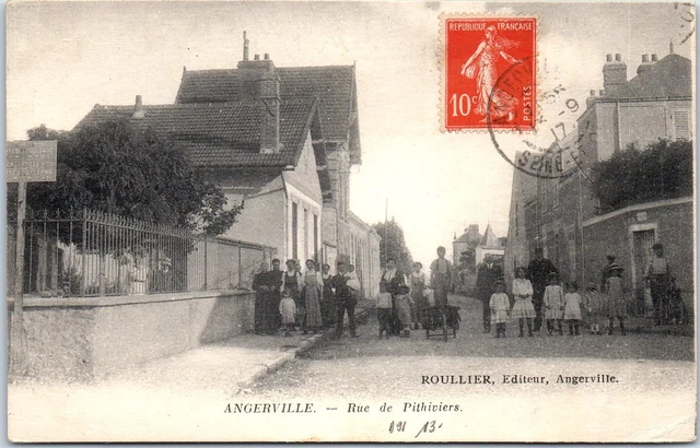91 ANGERVILLE - la rue de pithiviers