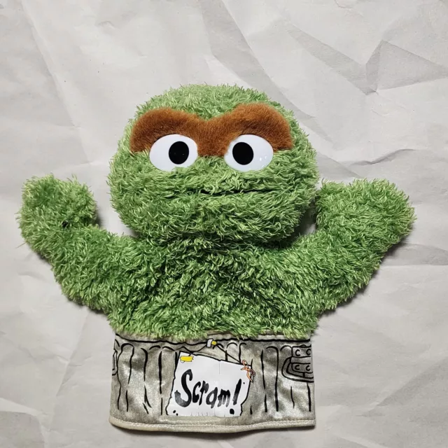 Oscar The Grouch Hand Puppet Sesame Street 2003 10” Green Plush Gund