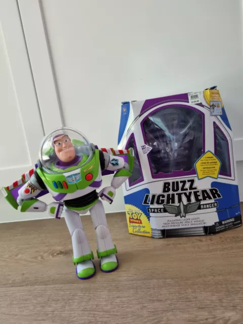 Buzz lightyear deals signature collection español