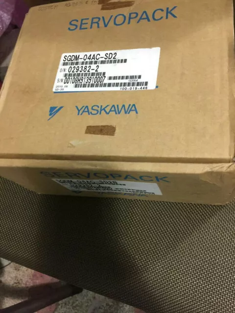 One Yaskawa SGDM-04AC-SD2 Servo Drive SGDM04ACSD2 New In Box Expedited Shipping