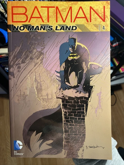Batman: No Man's Land #4 (DC Comics, 2012 February 2013)