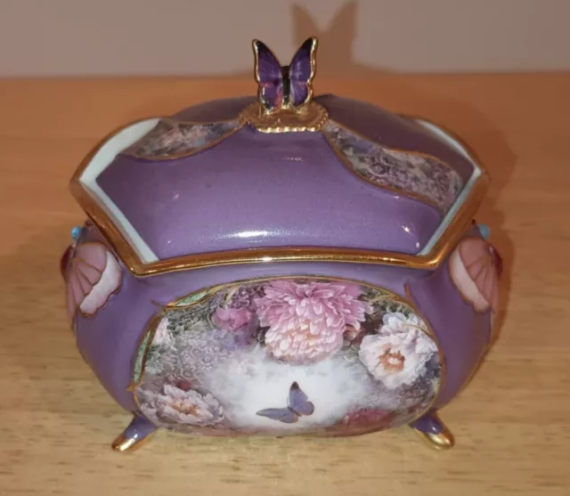 Vintage Music Box Ardleigh Elliott 2002 #72231 Enchanted Wings, Wings of Love