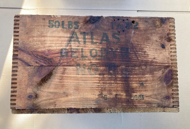Vintage Atlas Powder Co. Wood Crate Box Dynamite Mining 4