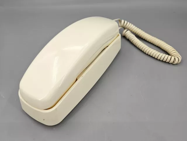 Teléfono pulsador Crosley Old Cream de colección de línea de ajuste limpio