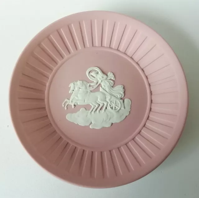 Wedgwood Rosa Jasperware Perno Piatto Aurora E Chariot