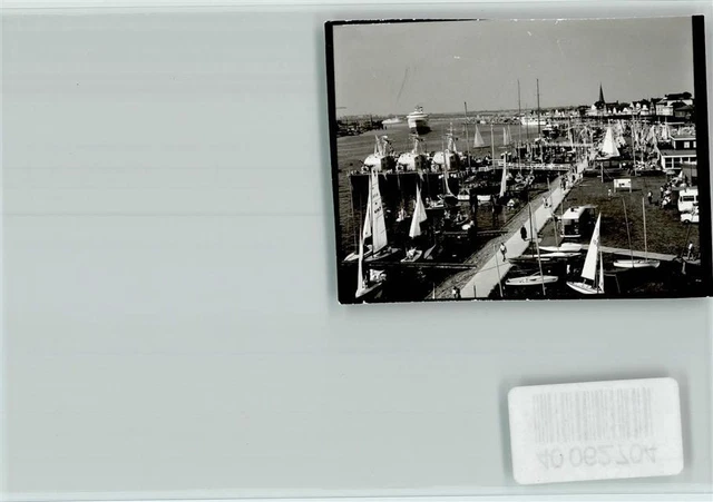 40062704 - 2401 Travemuende Drei Kanonenboote Hafen Haefen
