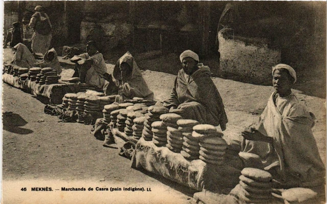 CPA AK MEKNES Marchands de Casra MAROC (689329)