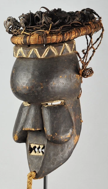African Art Beautiful impressive SALAMPASU War Mask warrior Congo Drc