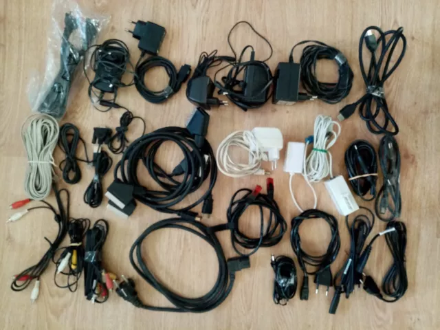 Lot de 28 divers câbles adaptateurs audio vidéo  Peritel internet