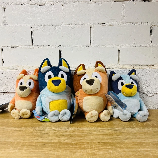 BLUEY AND FAMILY Bingo, Bandit and Chilli 4 Figure pack £12.99 PicClick UK