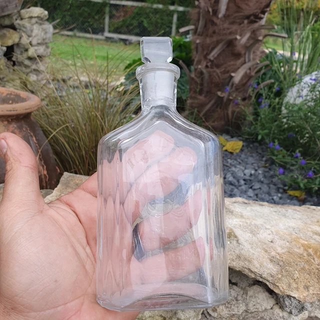 Flacon En Verre Romain Antique (1er-3ème Siècle) - Patine Bleue Et Blanche - Avec Restauration Mineure