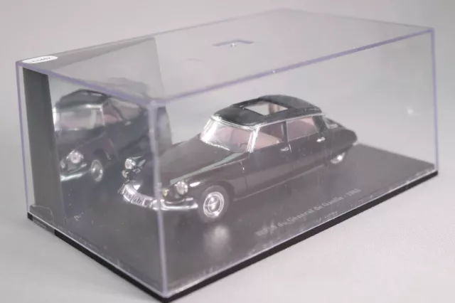 LE5467 UNIVERSAL HOBBIES 1/43 Voiture Citroen DS19 Général de Gaulle 1963 noir