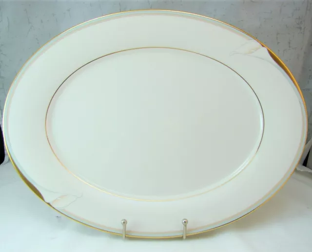 Noritake Fino China Golden Lily 7733 Grande Plato Oval