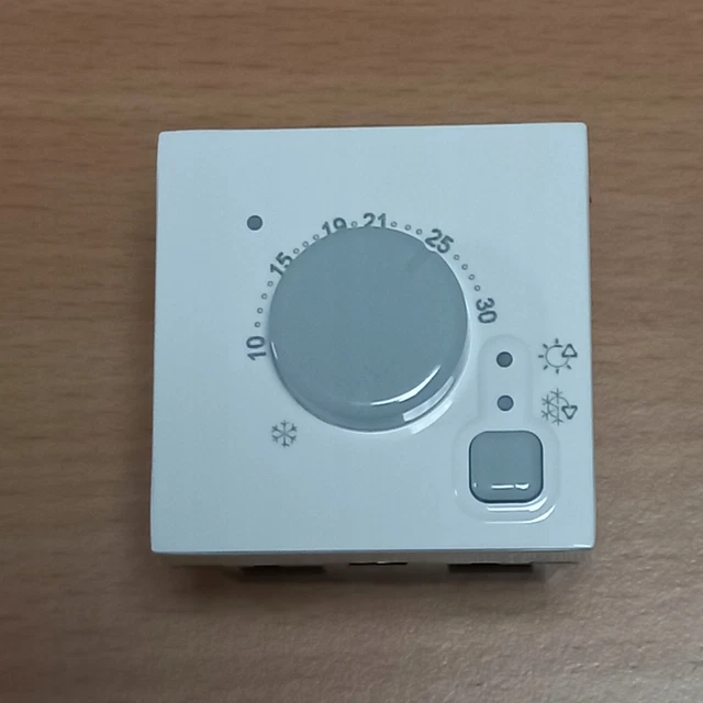 Electronic thermostat Legrand Mosaic 767 20 /#L P0SE 4476