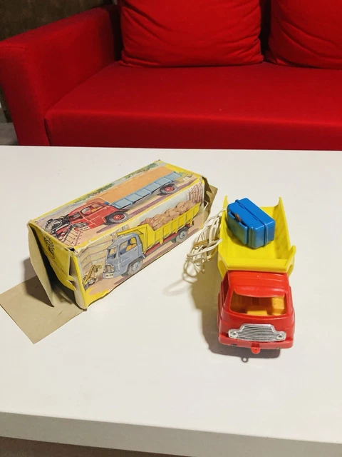 Camion Jouet Ancien En Tôle - Modèle Gozan, Occasion, Pour Collection Ou Décoration