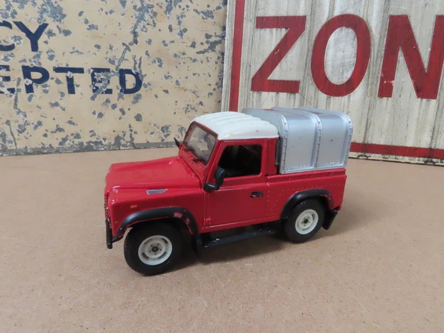 Land Rover Defender Boueux – Britains 1:32 – Métal Et Plastique – Dès 3 Ans – Collection Et Jeu