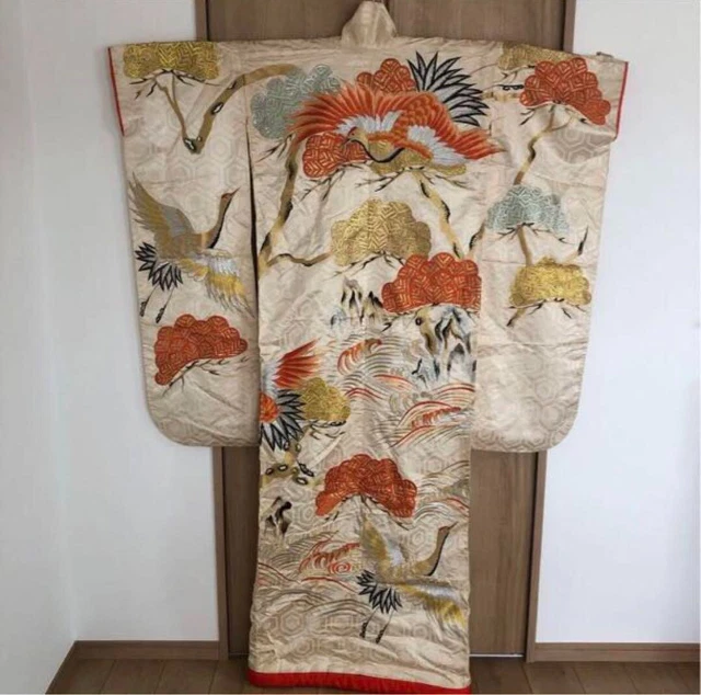 Japanese Silk Kimono Robe Uchikake Wedding Embroidery White Antique U24