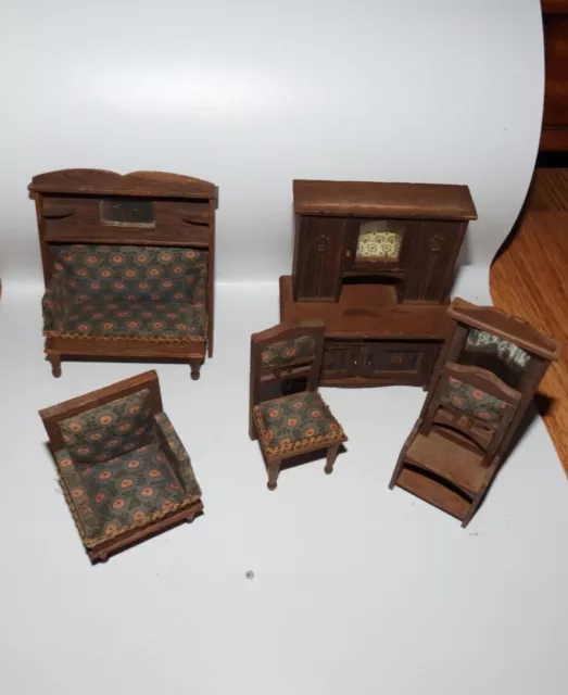 Antique dolls house furniture