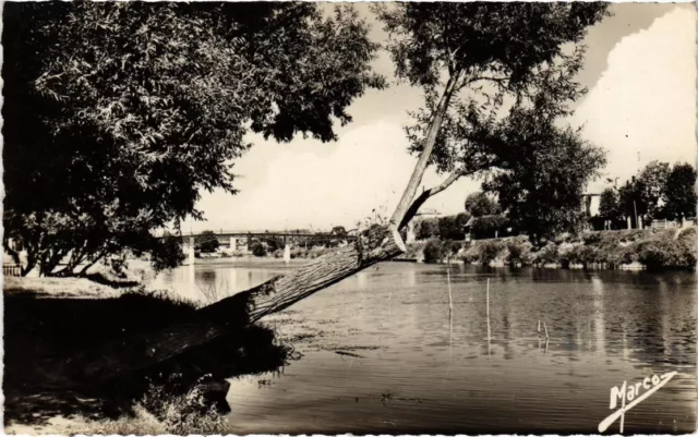 CPA Le Perreux La Marne et la passerelle de Bry (1348545)