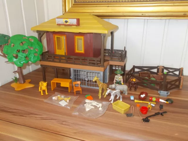 Playmobil - 4826 - Jeu de construction - Centre de soins pour animaux sauvages