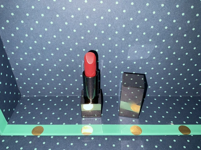 Burberry Kisses Hydrating Lip Colour in Union Red *NEW*